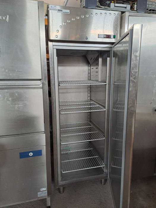 Професионален хладилник - тип торго