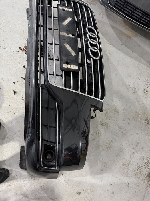 Bara fata completa audi a8 2016