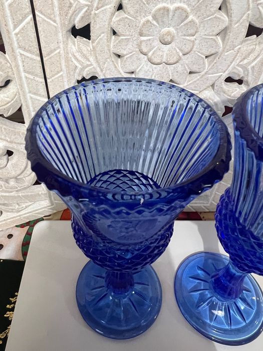 Set 2 pahare vintage Avon cobalt blue – cameo, variantă rară