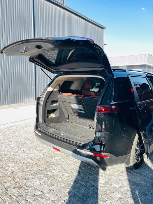 KIA Carnival 2-pozitsya avtomobil sotiladi !