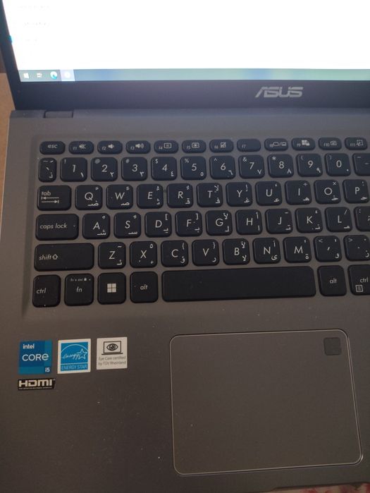 Asus noutbuk sotiladi.