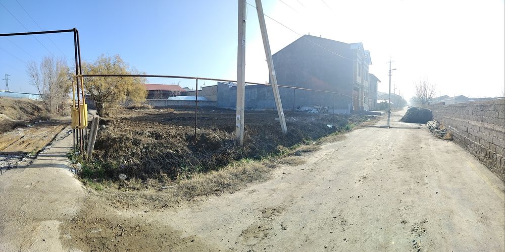 Хасанбой, 7.7 сот. Постдан 2.4 км ичкарига. Тинч махалла.