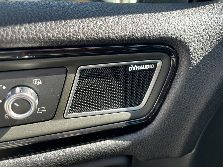 Touareg 2011 interior R line