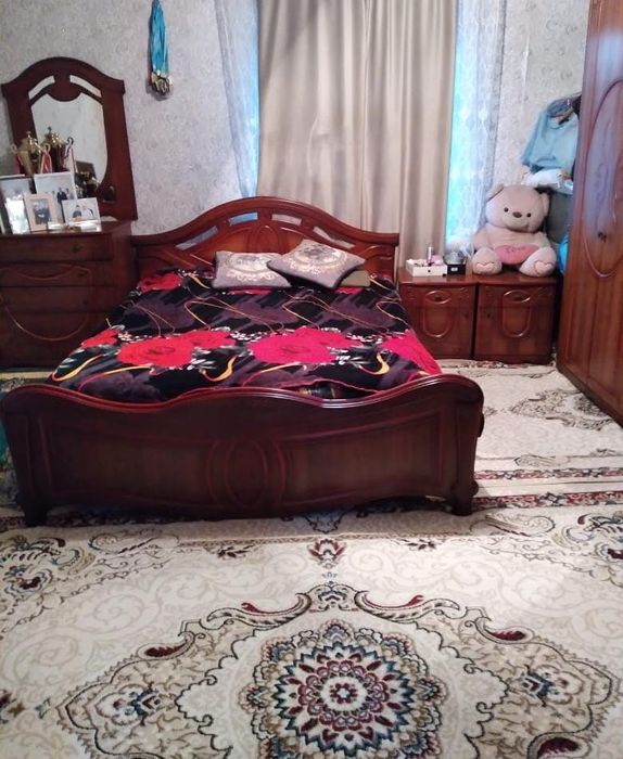 Продам спальный гарнитур
