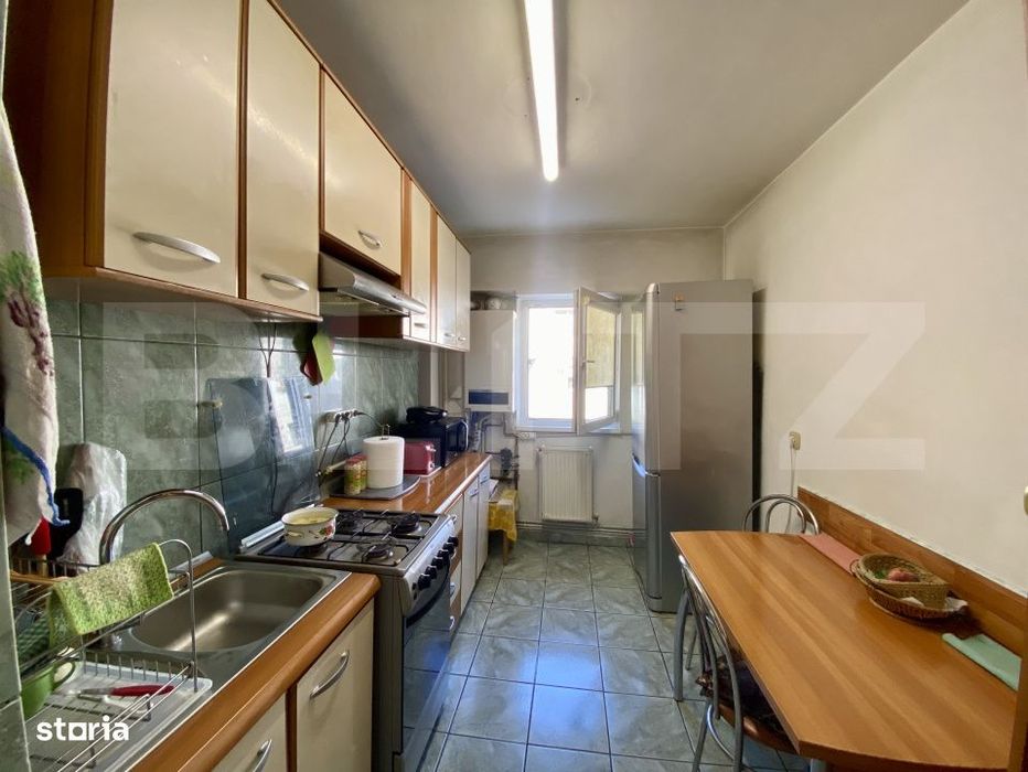 Apartament 3 camere, 68 mp, zona Andrei Muresanu