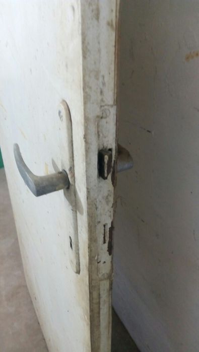 Интериорна врата без каса