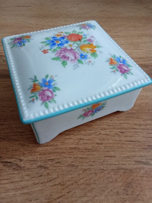 Шкатулка фарфоровая Германия