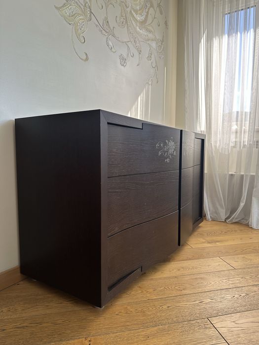 Продается спальный гарнитур