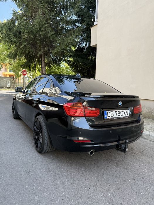 BMW SERIA 3 f30 2012 automat 318d