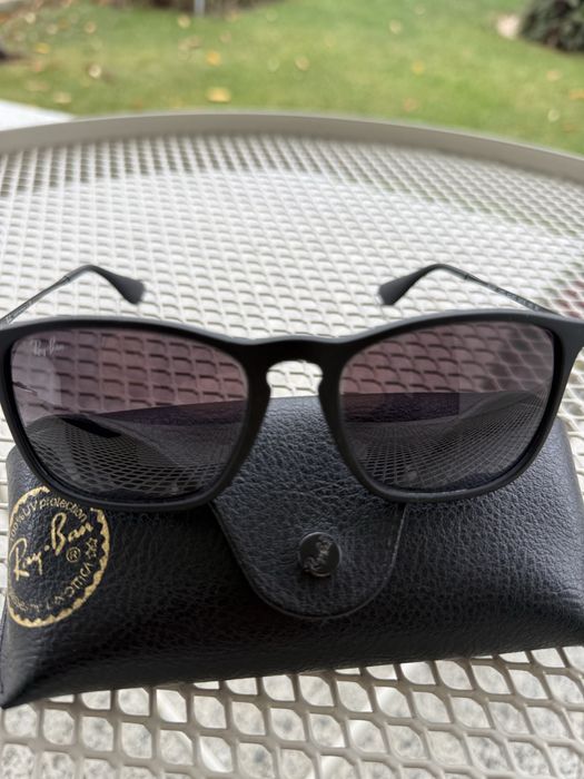 Ray Ban  RB4187 Chris