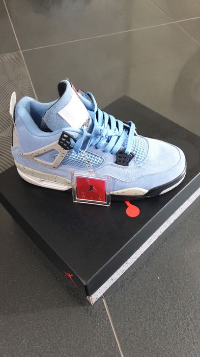 Air Jordan Retro 4 University Blue
