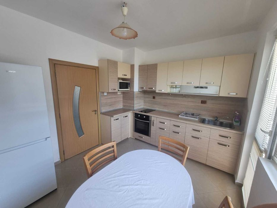 От собственик!Под наем тристаен голям апартамент Кършияка,след ремонт!