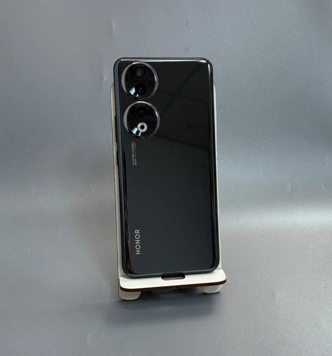 Honor 90; Память: 512 Gb (Степногорск 107/8148)