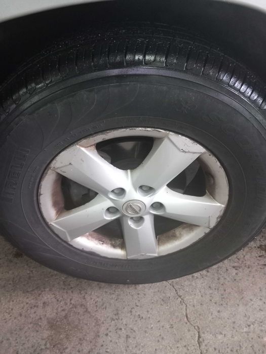 235/70 R16 Pirelli