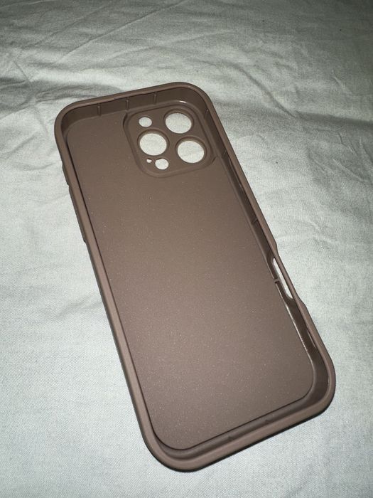 Vand husa NOUA iphone 16 pro max