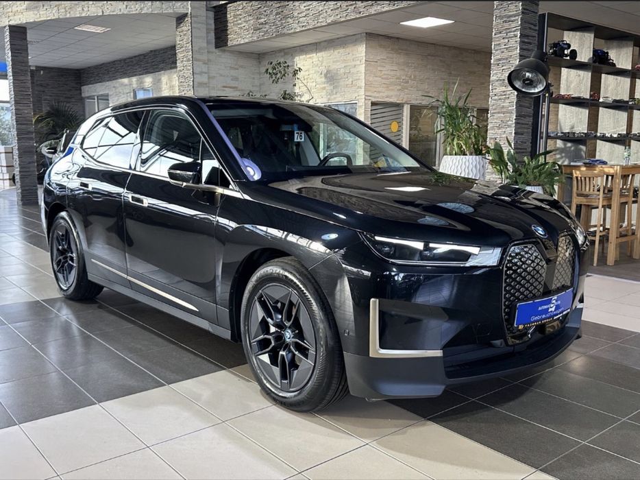 Jante BMW IX I20 AeroDynamic In Frozen Midnight Grey Style 1002 M echipare de iarna R20