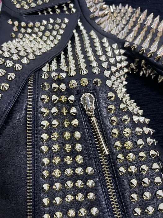 Jacheta din piele naturala cu tinte aurii