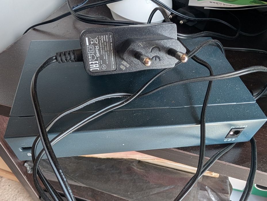 TP-Link суич switch TL-SG108