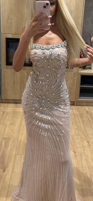 Rochie cu pietre