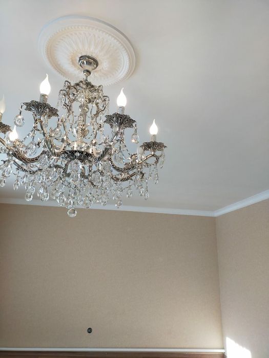 Продам люстру. 90 000тг. Торг.