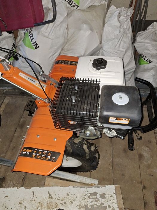 Vând motocultor Ruris cu remorcă