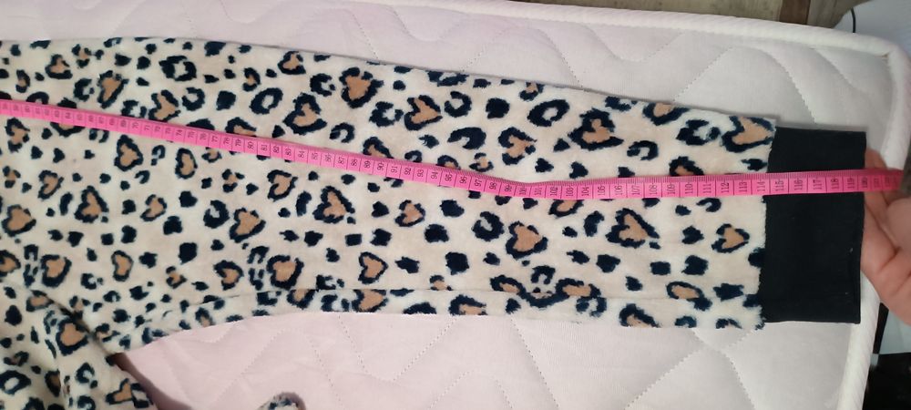 Плюшена пижама от HM