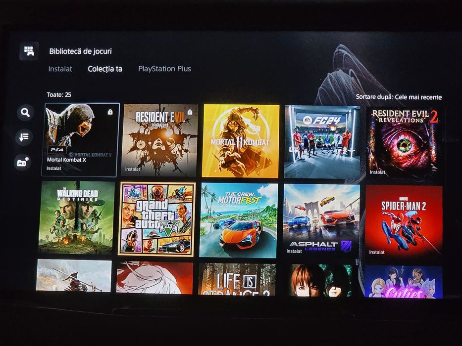 Vând Consola PlayStation 5 Digital Edition (PS5) Slim, 825 GB+ 2 controlăre +contul de jocuri