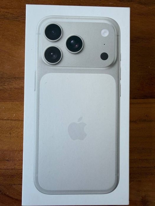 IPhone 17 Pro 256 silver чисто нов
