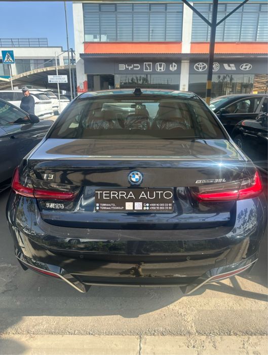 BMW i3 35L 2025 EV в наличаи от Terra Auto