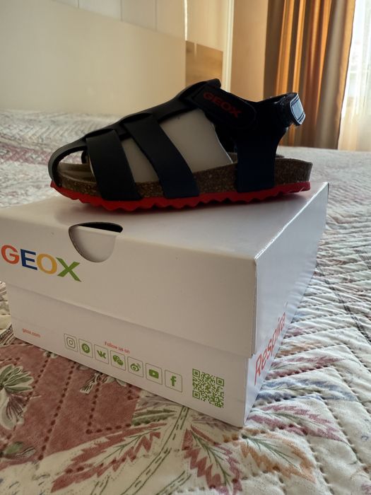 Нови сандали Geox за дете