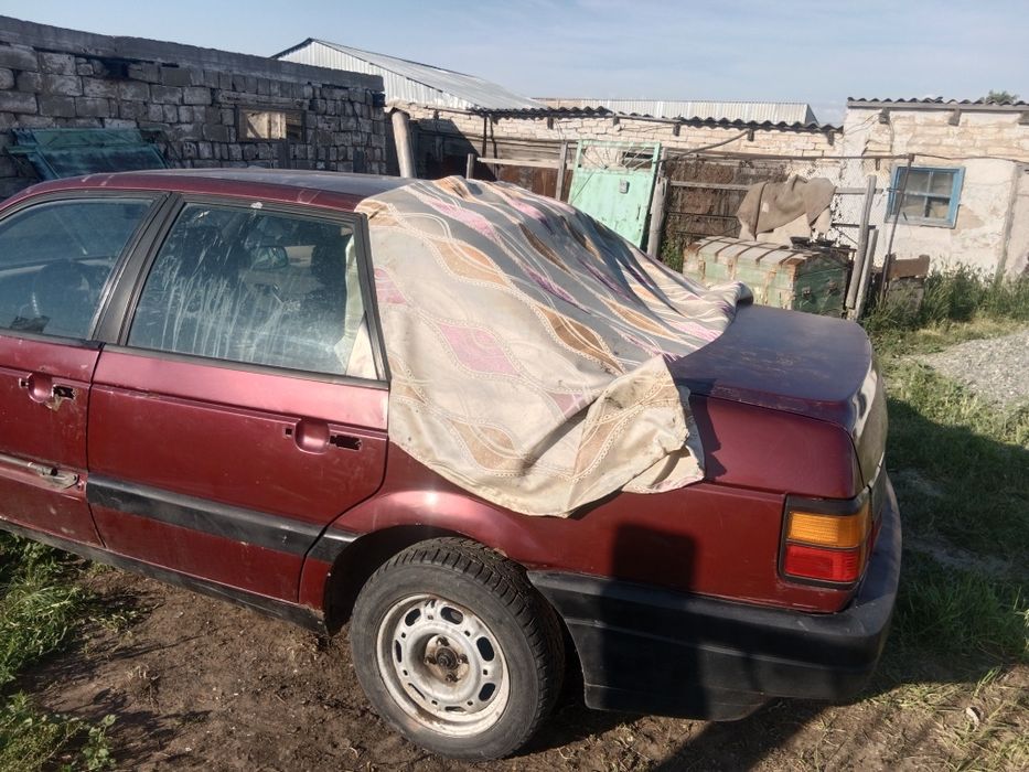 Продам Фольксваген Пассат б3 седан