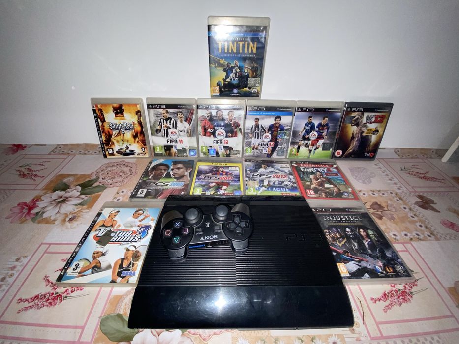 Vănd ps3 cu jocuri inclus