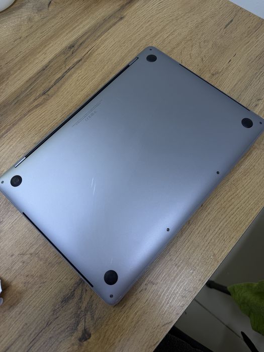 Macbook Pro 13, 2019 8, 256GB