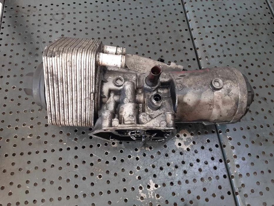 carcasa filtru ulei 2.0 crd bwd dodge journey  audi a3 8p  vw passat b6 golf 5 jetta  045115389j