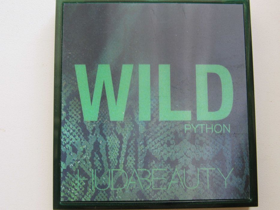 Палитра сенки за очи WILD PYTHON, нова