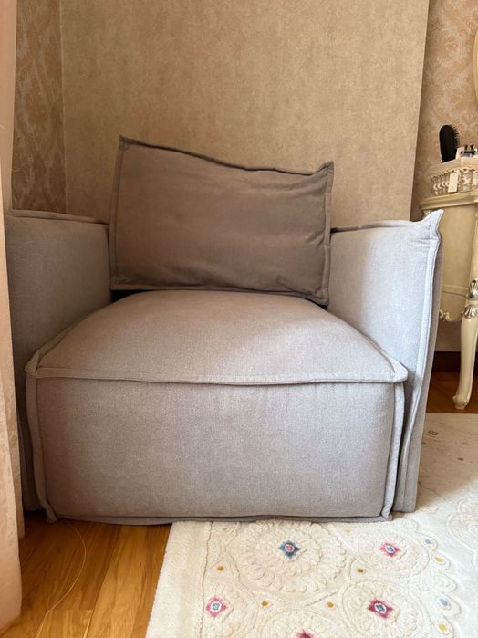 Раскладной диван серого цвета ( новый)