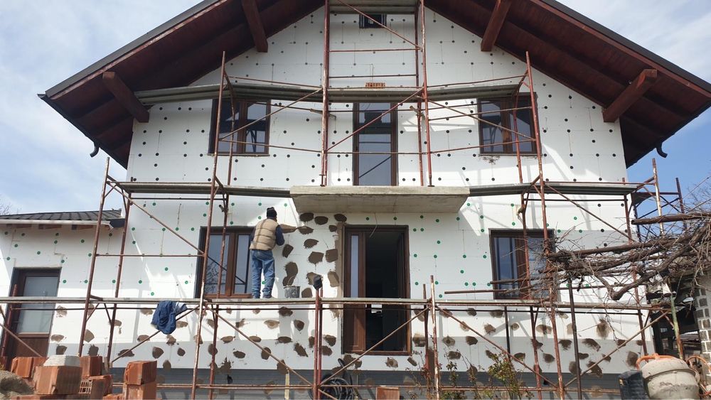 Amenajari interioare și exterioare