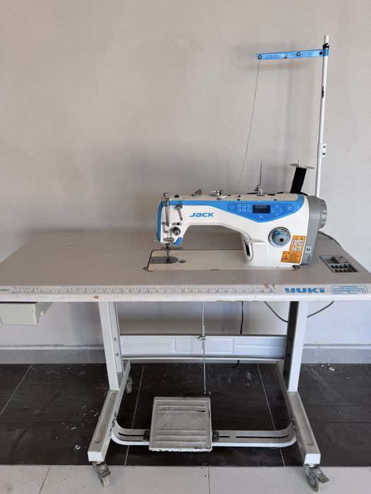 Masina de cusut industriala Jack