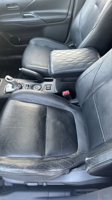 Mitsubishi Outlander PHEV 4x4 | Proprietar | Fiabilitate Japoneză | Fără incidente