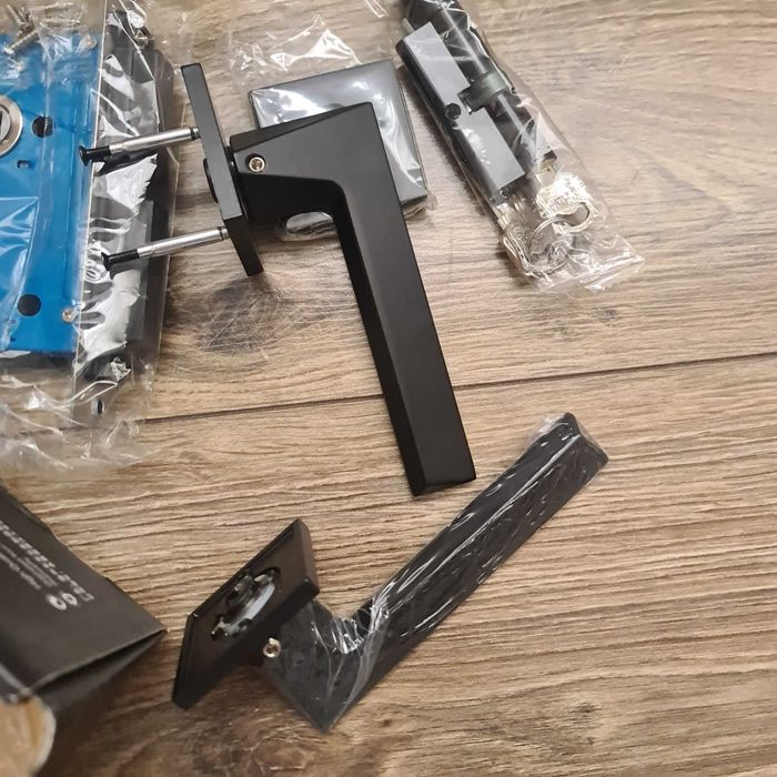 замки дверные магнитные с ручками