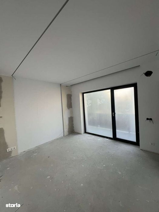 Casă  lângă pădurea Barcului in Dezmir