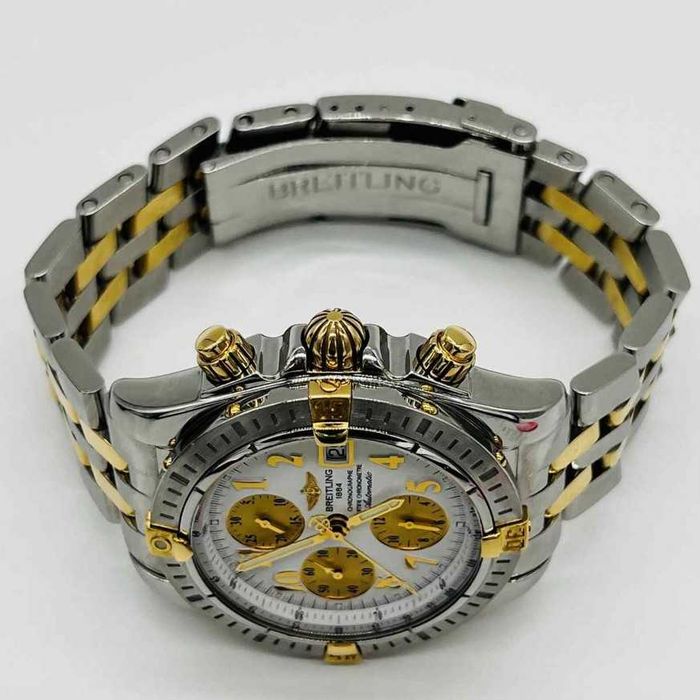Часовник Breitling Chronomat Evolution B13356
