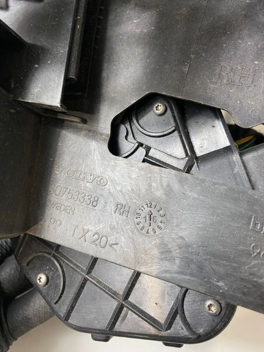 Broasca incuietaore usa spate dreapta Volvo S80 XC70 V70 2007-2013 31253921 30753338