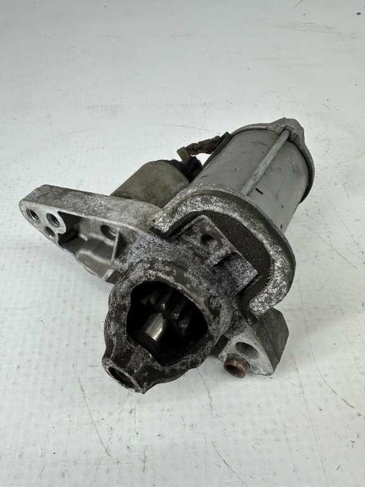Electromotor Dacia Duster 1.0tce cod piesa 233004646R