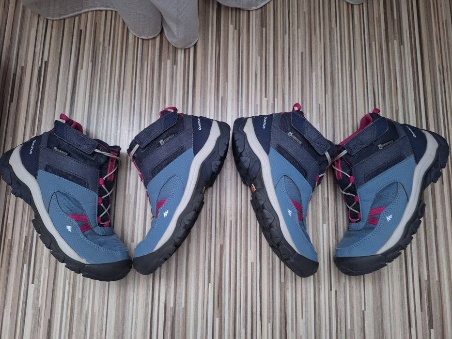 Ghete Decathlòn mărime 33.