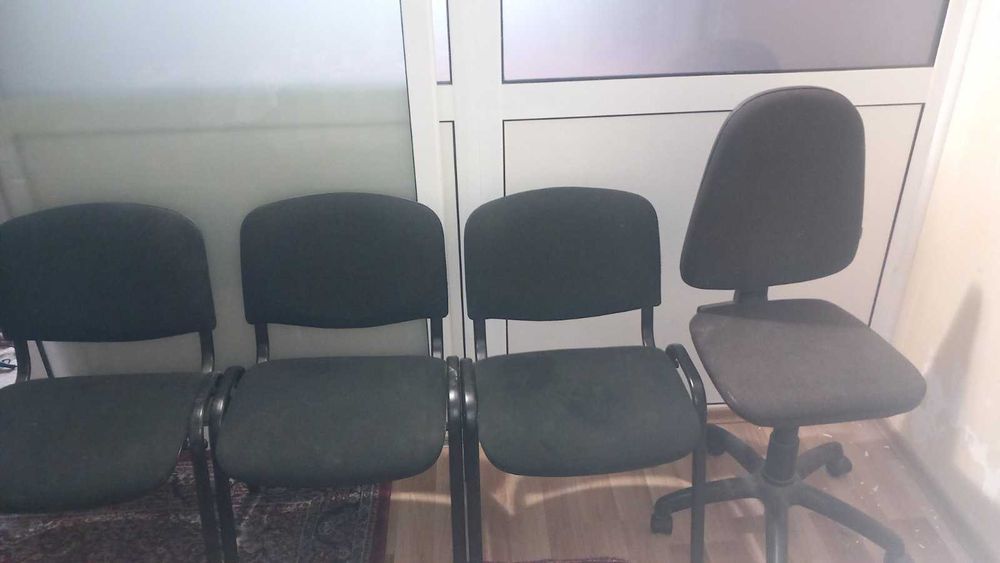 Столове за дома и офиса