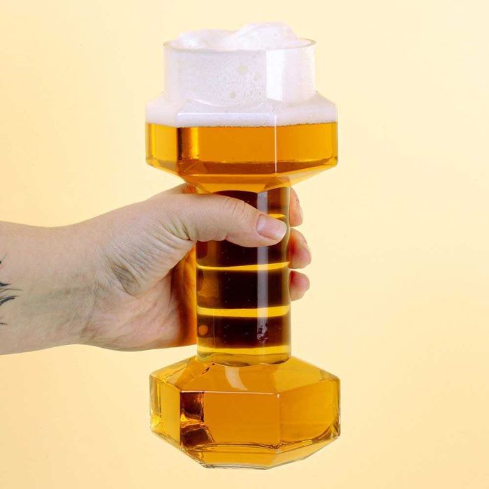 Стъклена халба за бира Дъмбел - 700 мл