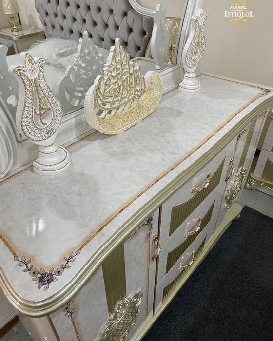 Mebel va Penal kamod sotiladi. (Yangi)