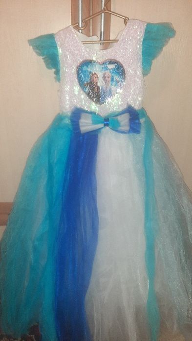 Платья нарядные для девочки