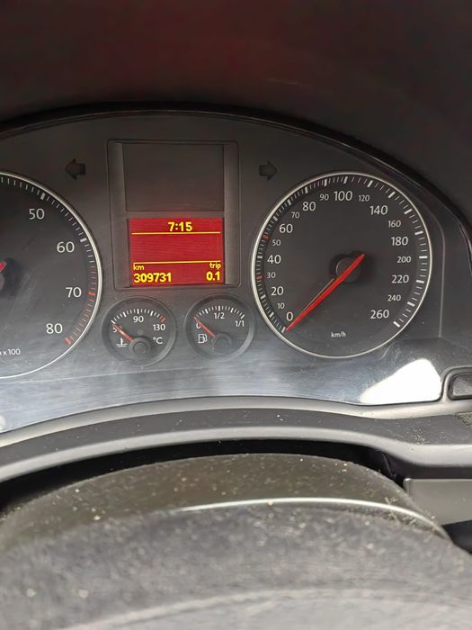 Vand golf5 1.6 benzina